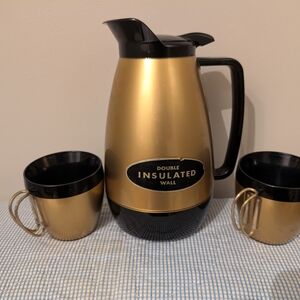Elegant Gold Double Insulated Carafe